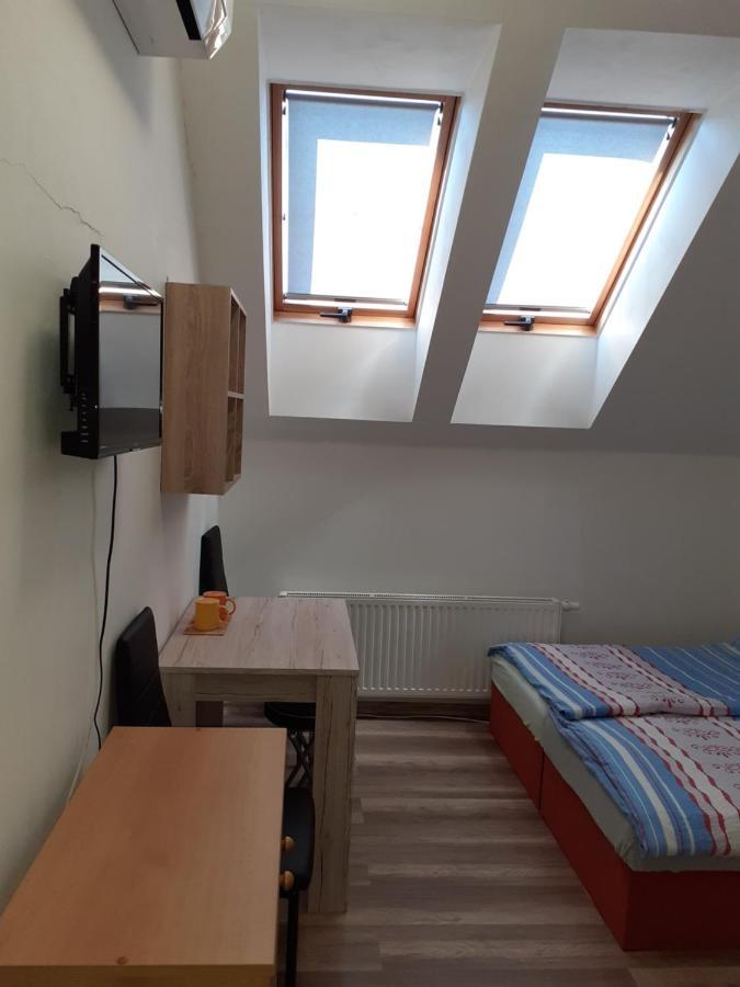 Penzion Fontána Mikulov Esterno foto